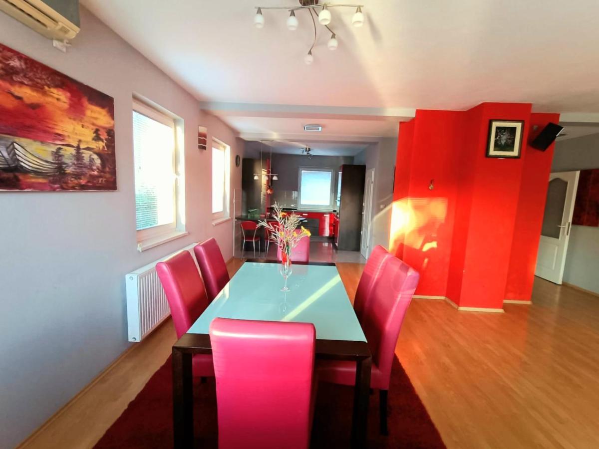Villa 2 Etagen Mit Grossen Garten Modrica Экстерьер фото