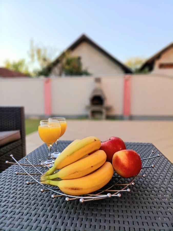 Villa 2 Etagen Mit Grossen Garten Modrica Экстерьер фото