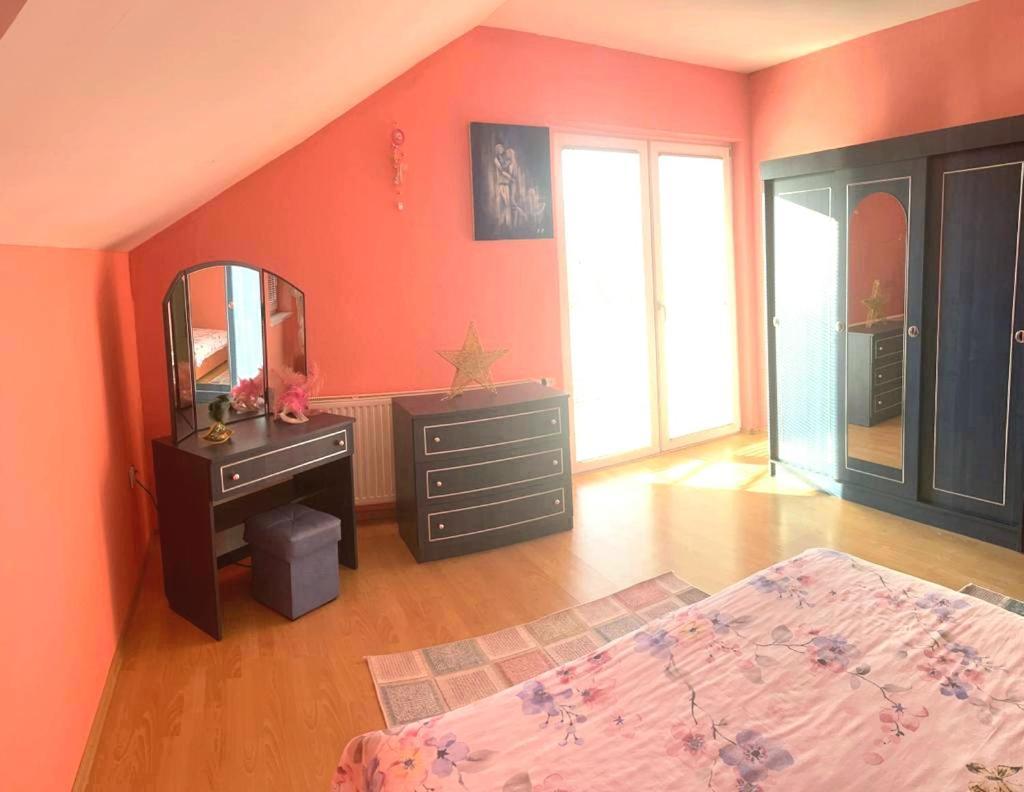 Villa 2 Etagen Mit Grossen Garten Modrica Экстерьер фото