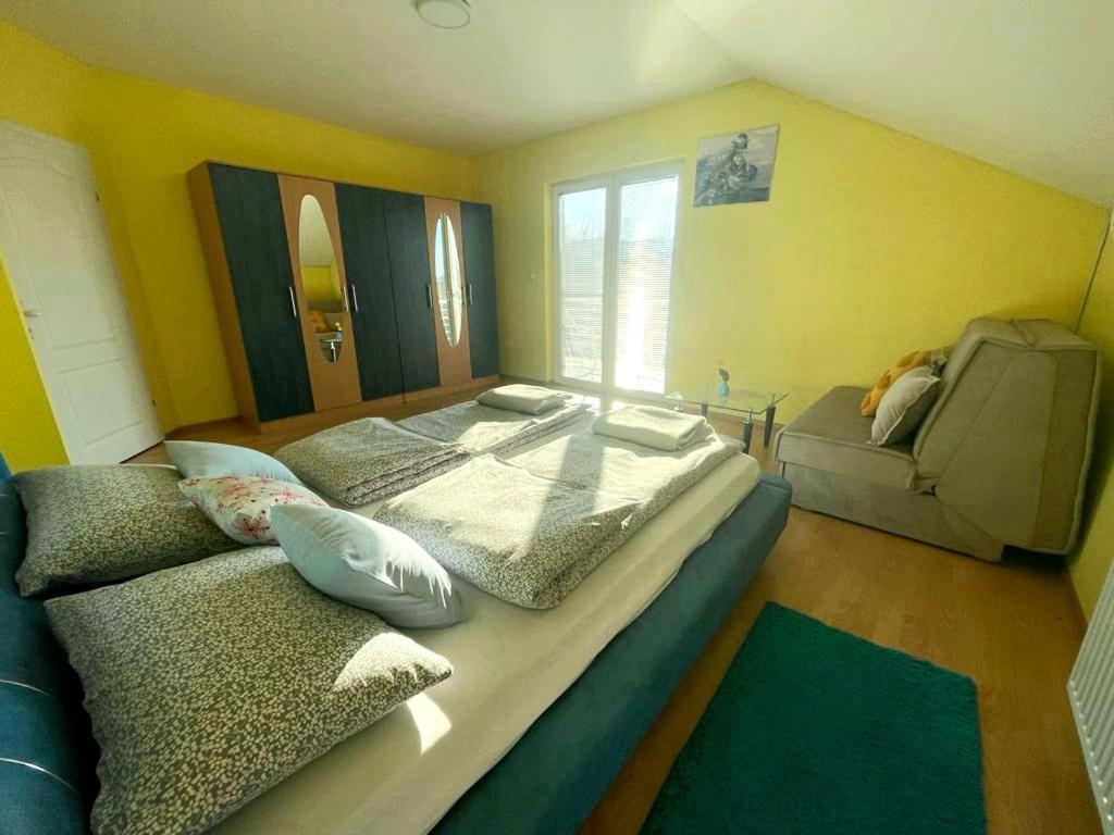 Villa 2 Etagen Mit Grossen Garten Modrica Экстерьер фото